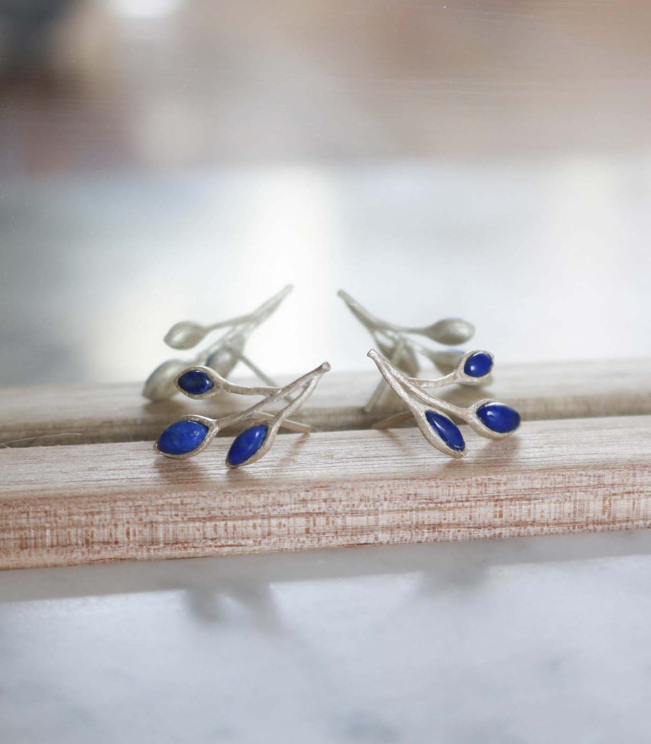 LAURELLA ARETES PLATA 950 Y LAPISLÁZULI