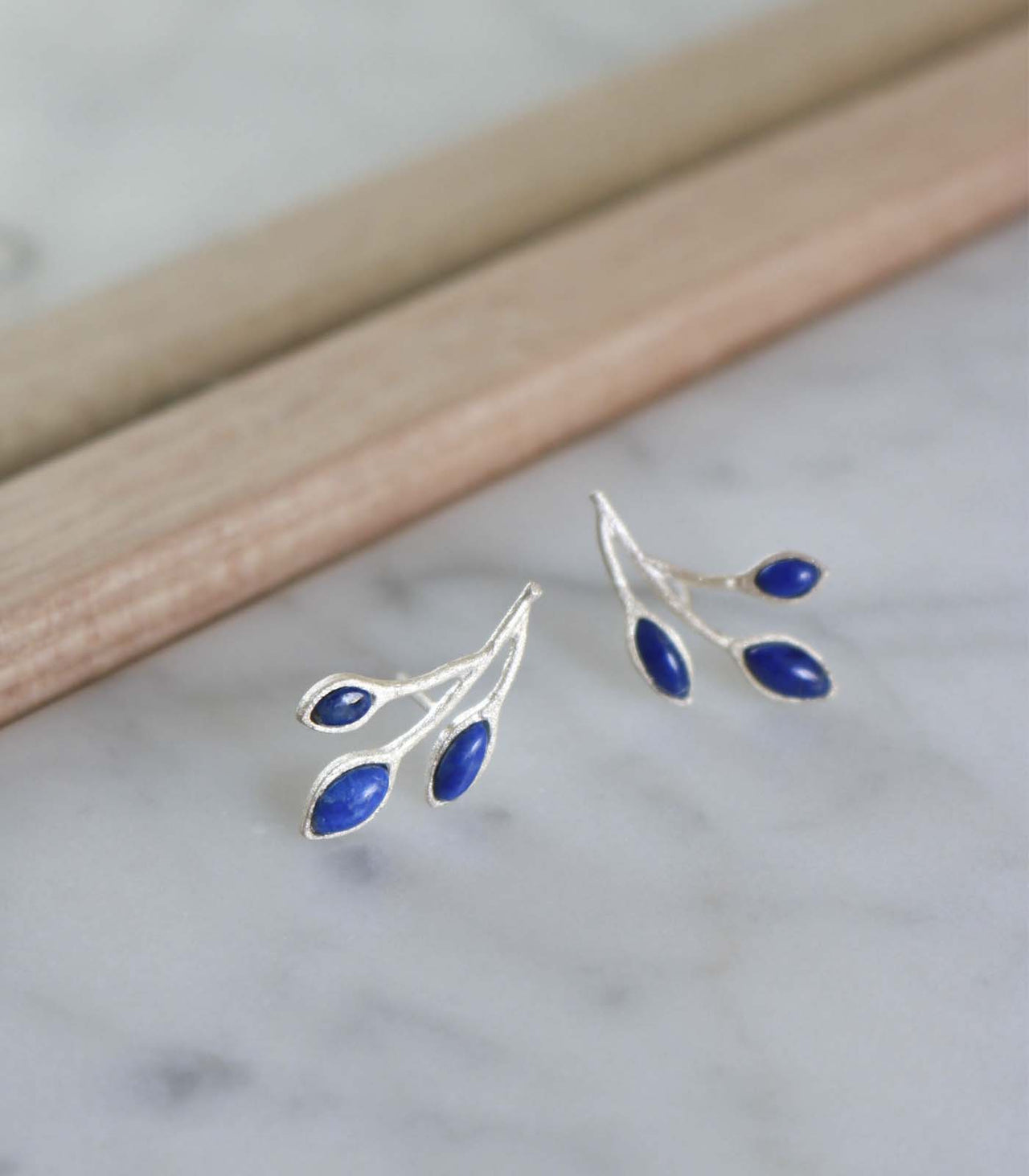 LAURELLA ARETES PLATA 950 Y LAPISLÁZULI