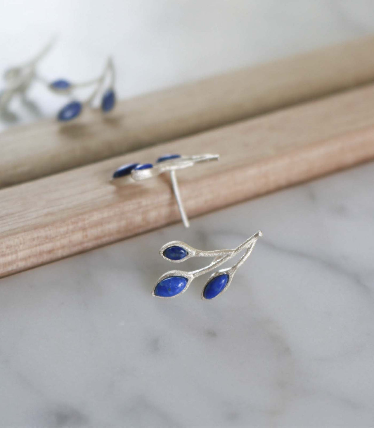LAURELLA ARETES PLATA 950 Y LAPISLÁZULI