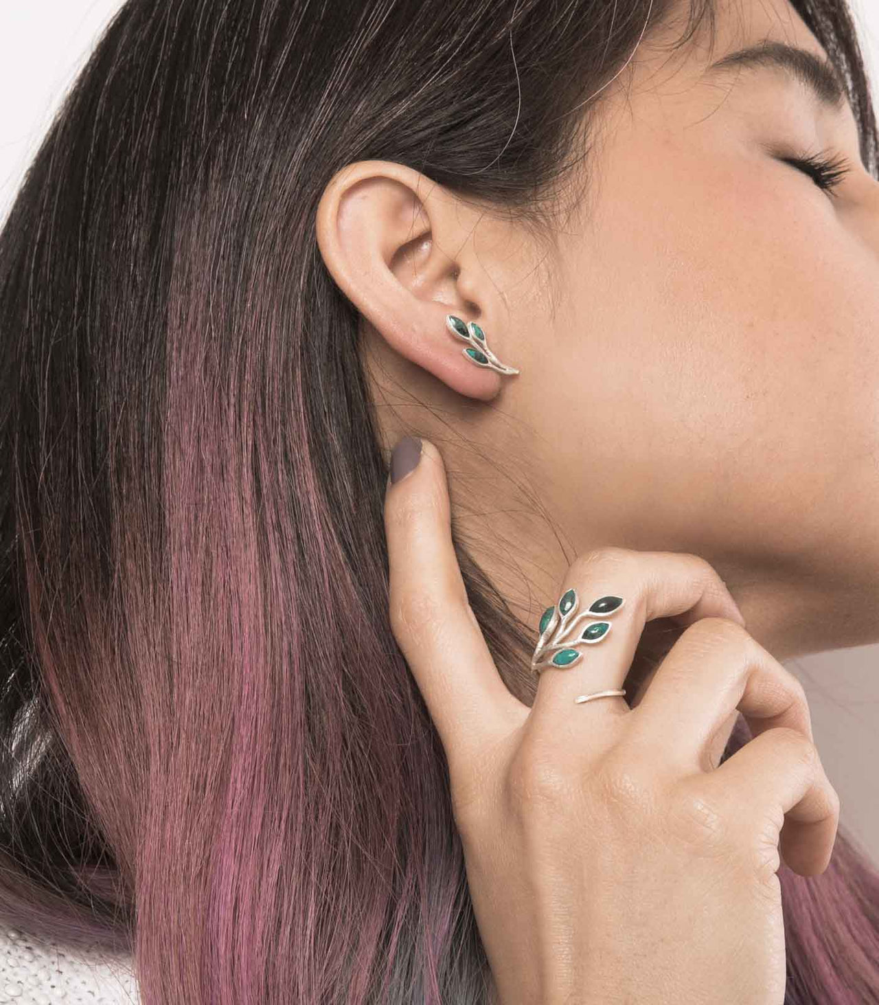 LAURELLA ANILLO CINCO HOJAS Y ARETES EN PLATA 950 Y CRISOCOLA