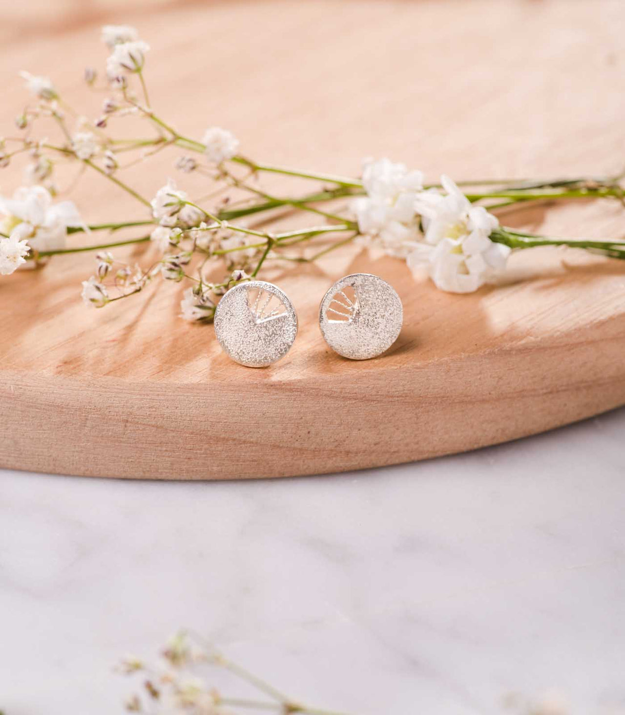 ARETES GALATEA CON DETALLES EN FILIGRANA EN PLATA, JOYERÍA LAURELLA