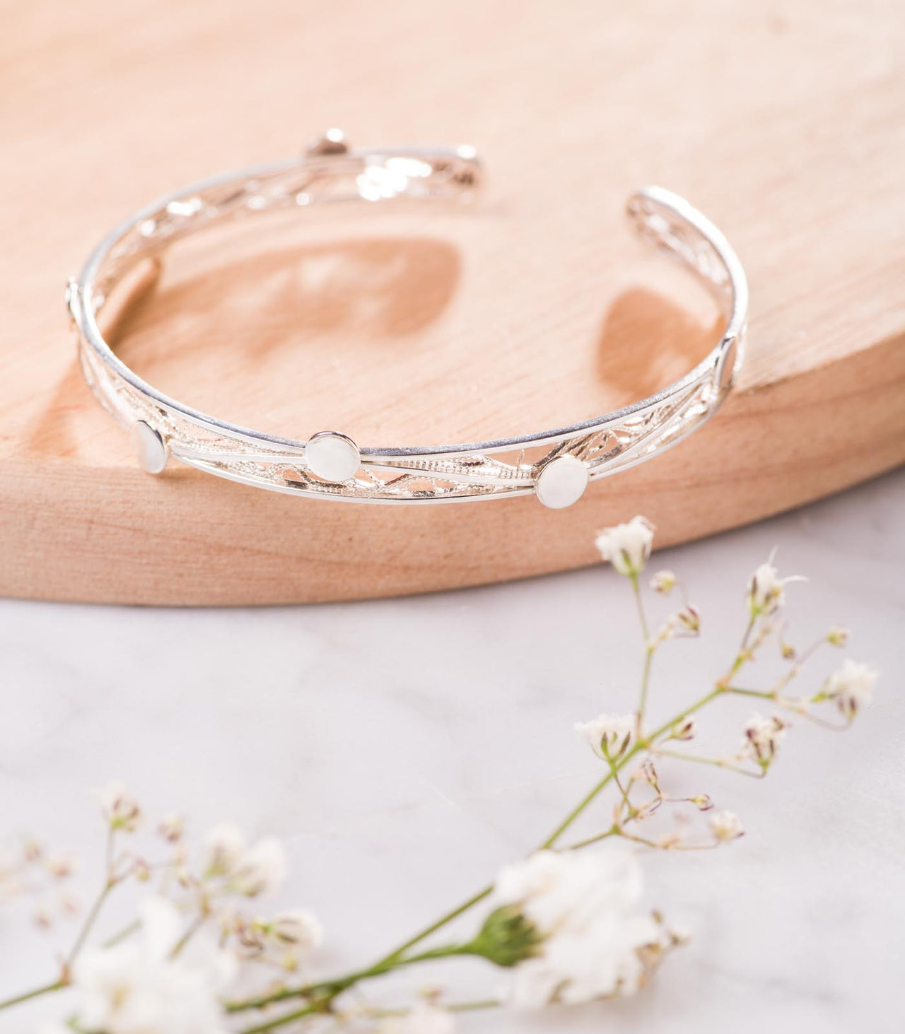 BRAZALETE GIADA CON DETALLES EN FILIGRANA EN PLATA, JOYERÍA LAURELLA