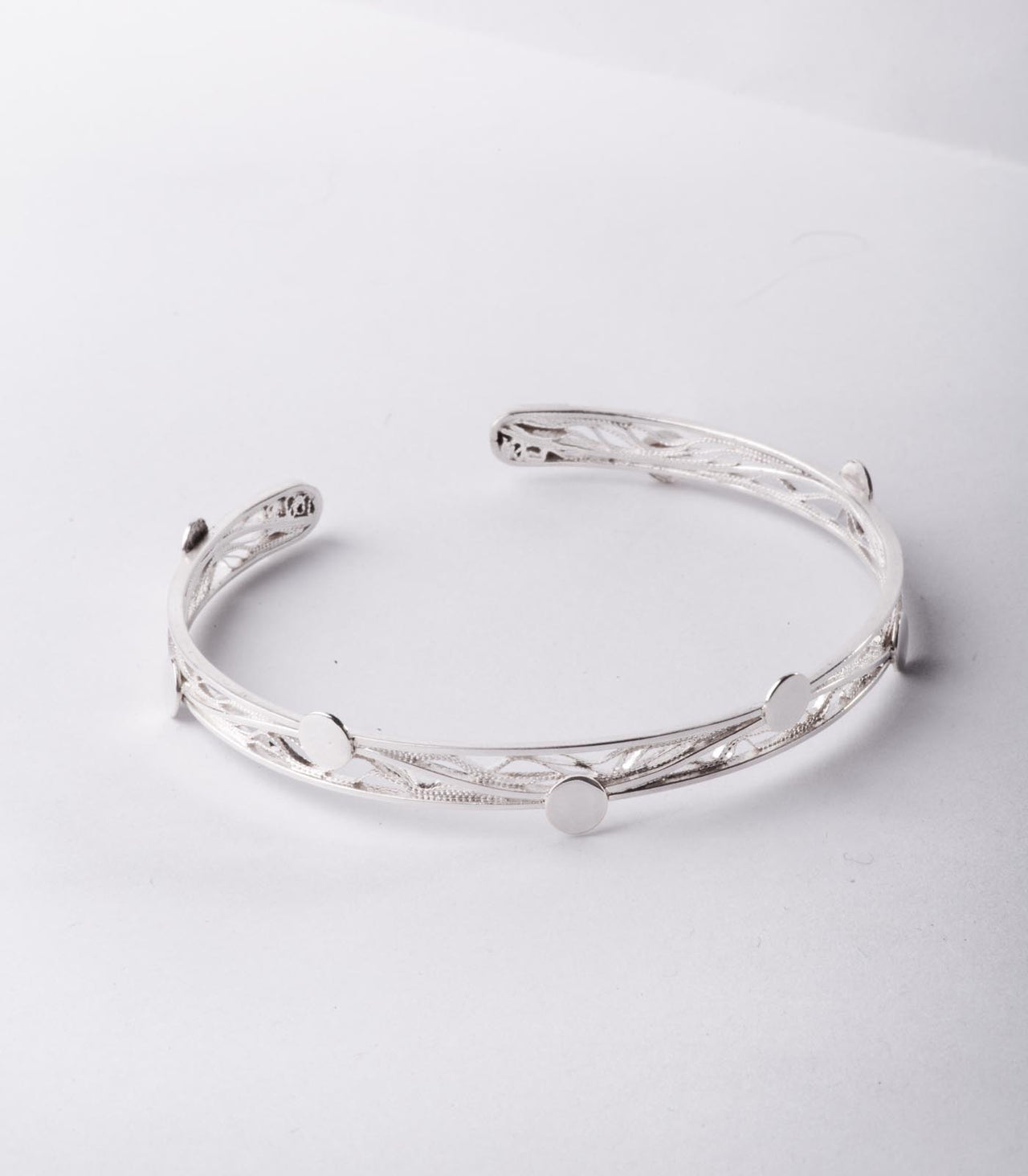 BRAZALETE GIADA CON DETALLES EN FILIGRANA EN PLATA, JOYERÍA LAURELLA