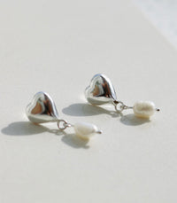 Thumbnail for Ariel in Love | Silver and pearl earrings