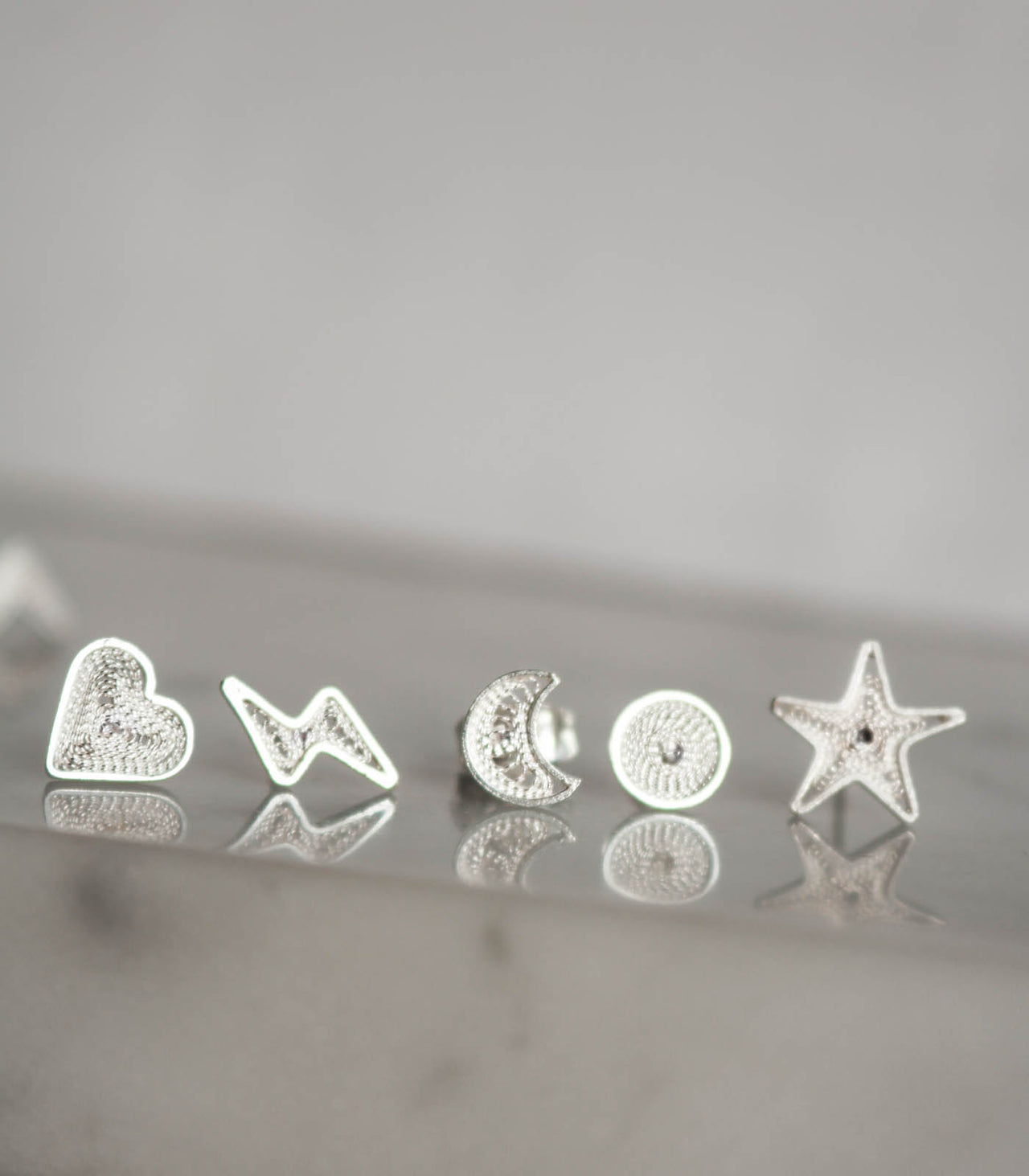 ARETES CORAZÓN, RAYO, LUNA, CIRCULO Y ESTRELLA EN FILIGRANA Y PLATA, JOYERÍA LAURELLA