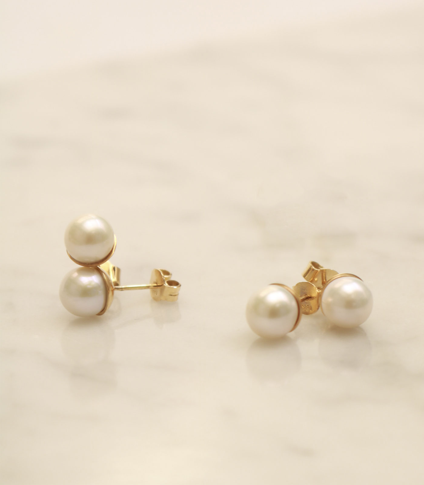 Set Clásicos  Duo de Aretes de oro 18k con perlas - Laurella