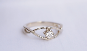¿Por qué el diamante es la piedra más usada en los anillos de compromiso?